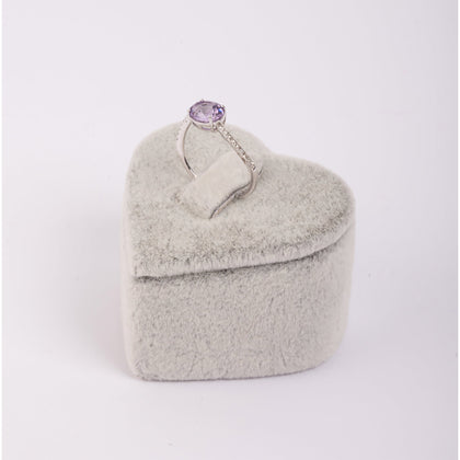 Amethyst Radiance: Exquisite White Gold Ring with SI Clarity Diamonds